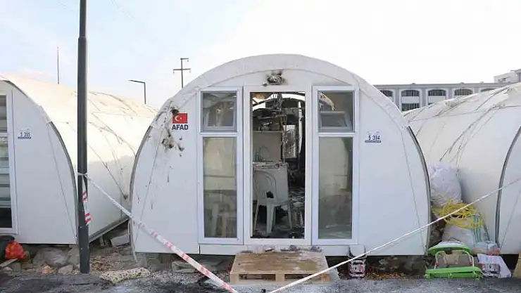 'Vinç elektrik tellerine değdi, akıma kapılan depremzede hayatını kaybetti'
