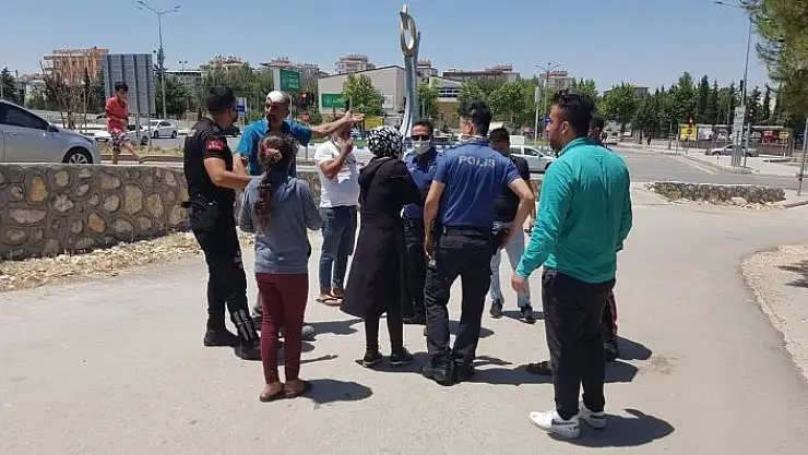 'Yabancı uyruklu şahıslar arasında kavga: 2 yaralı'