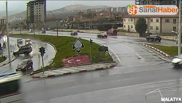 Malatya'da yaşanan kaza kameraya yansıdı