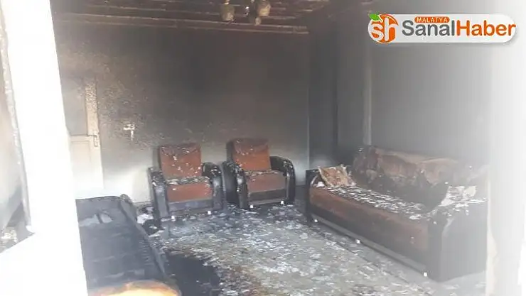 Yangın evi küle çevirdi