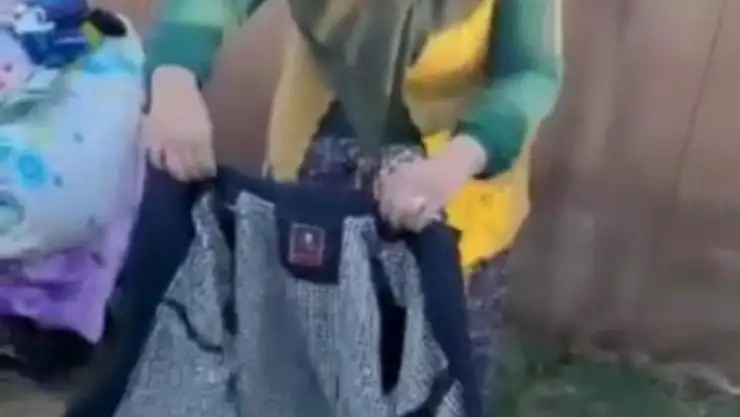 'Yardım için gönderilen montun her bir cebinden çıkanlar depremzede kadını böyle duygulandırdı'