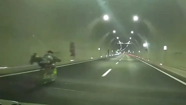 'Yatarak kullandığı motosikleti trafikten men edildi'