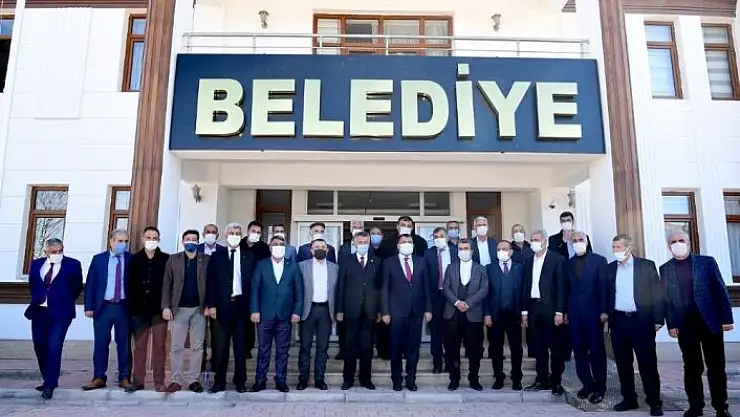 'Yazıhan´ın muhtarlarından Başkan Gürkan´a teşekkür'