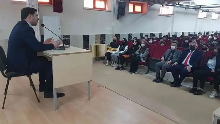 'Yazıkonak Belediyesinden öğrencilere eğitim semineri'
