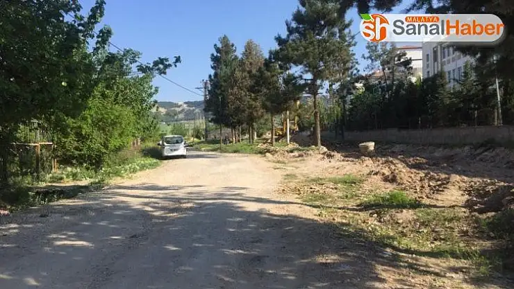 Yeni Mahallede asfalt öncesi kazı çalışması