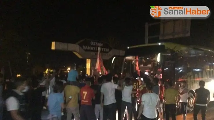 Yeni Malatyaspor'a coşkulu karşılama