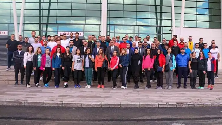 'Yeni sezon öncesi antrenörlerle toplantı'