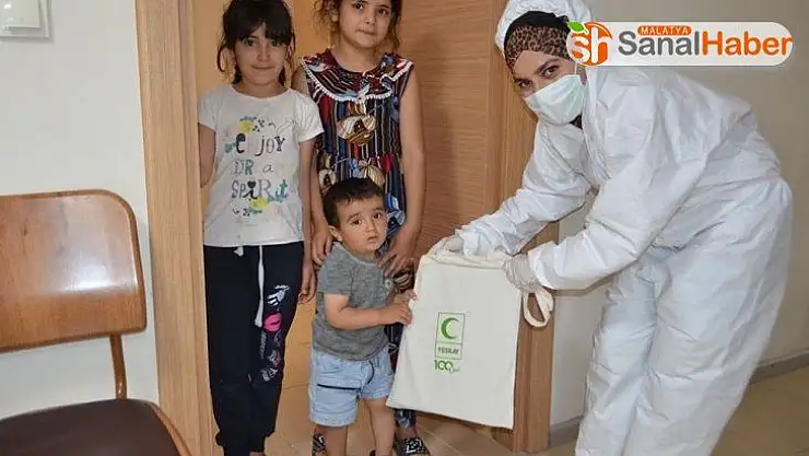 Yeşilay'dan karantinada kalan tarım işçilerine hediye