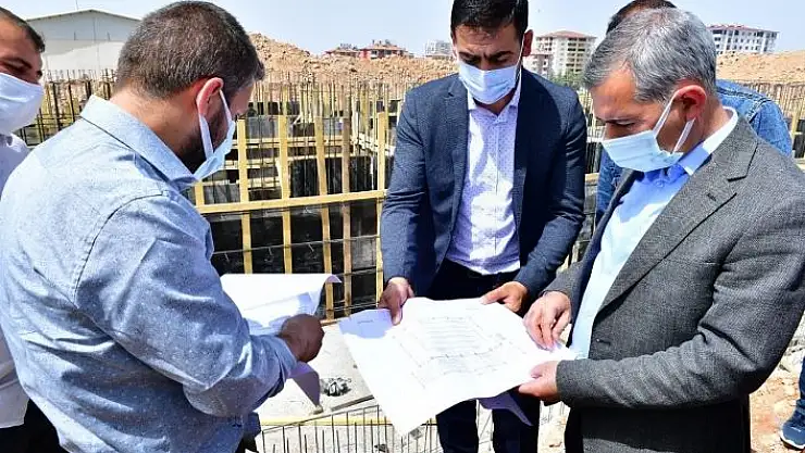 'Yeşilyurt Belediyesi `yakınca yarı olimpik yüzme havuzu´ inşaatı hızla yükseliyor'