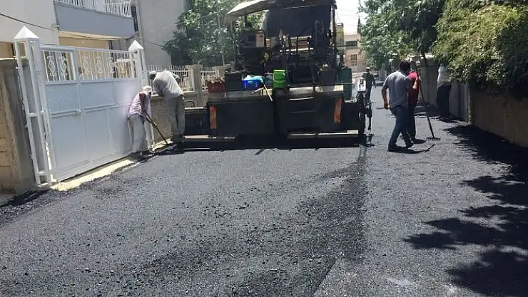 'Yeşilyurt mahallesinde asfalt çalışması'