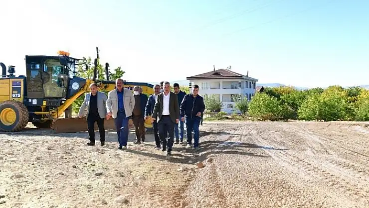 'Yeşilyurt´ta Bindal Mahallesi´nin ulaşım ağını yeniliyor'