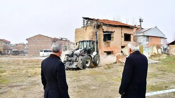 'Yeşilyurt´ta Melekbaba Mahallesi´nde dönüşüm yatırımlarına hız verildi'