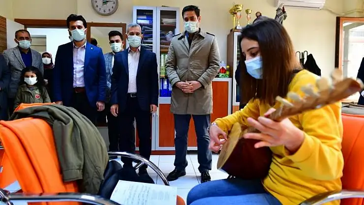 'Yeşilyurt´ta sanat kurslarını ziyaret'