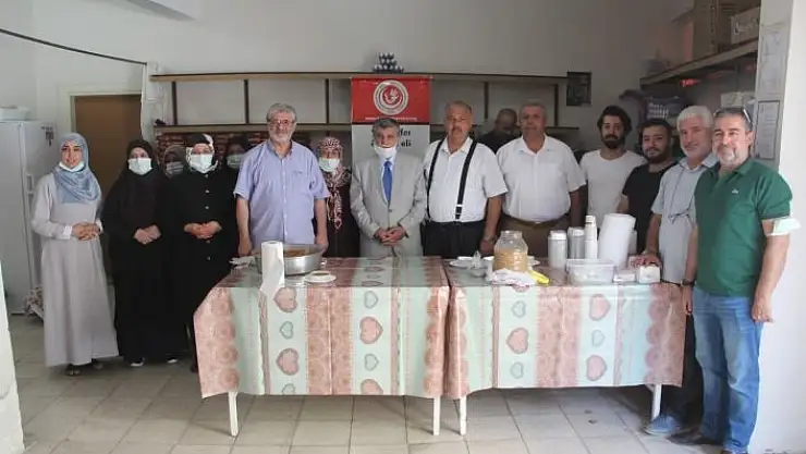 'Yetimler Kervanından Aşure etkinliği'