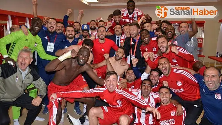 Yiğidolardan liderlik pozu