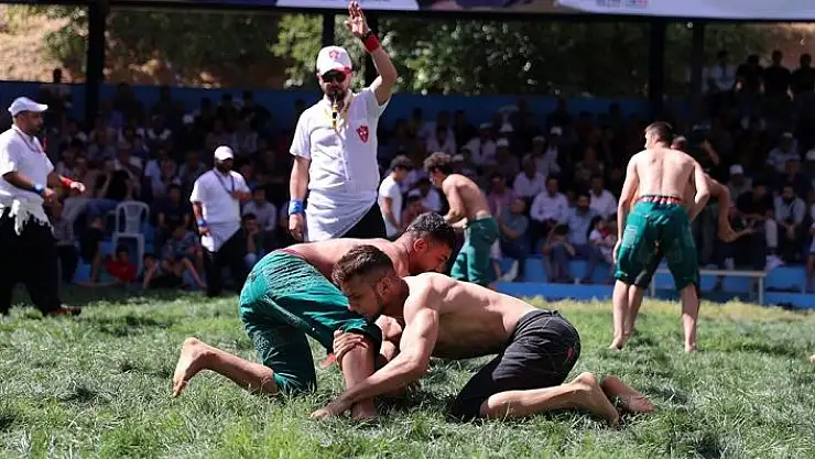 'Yiğitler er meydanına deprem şehitleri anısına çıktı'