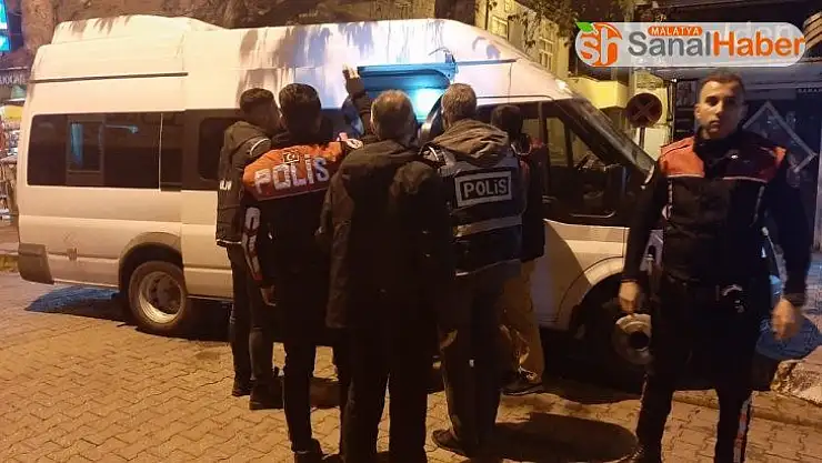 Yılbaşı gecesi kumar operasyonu: 5 gözaltı