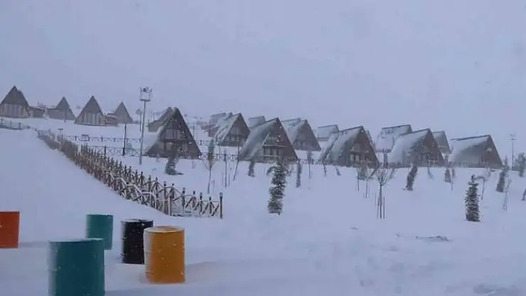 'Yıldız Dağı´nda kar kalınlığı 65 santimetreye ulaştı'