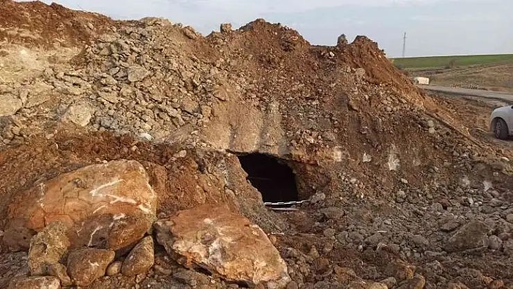 'Yol çalışmasında 1600 yıllık oda mezar bulundu'