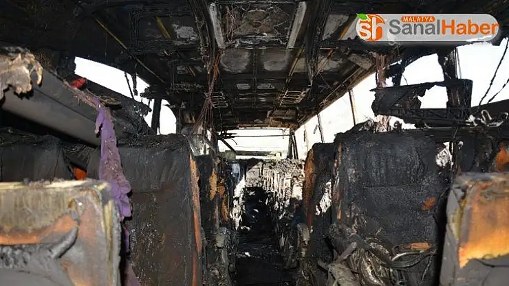 Yolcu otobüs seyir halindeyken alev aldı