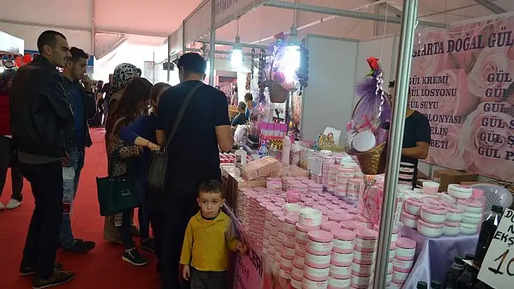 YÖRESEL TATLAR FUARINA İLGİ BÜYÜK