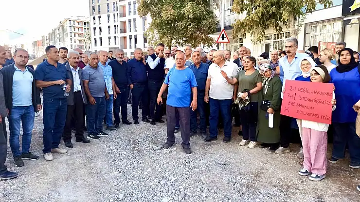 Zaviye'de Kura Tepkisi: Vatandaşlar Sokağa Döküldü