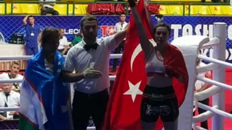 'Zelal Şengür, Özbekistan´da altın madalya aldı'