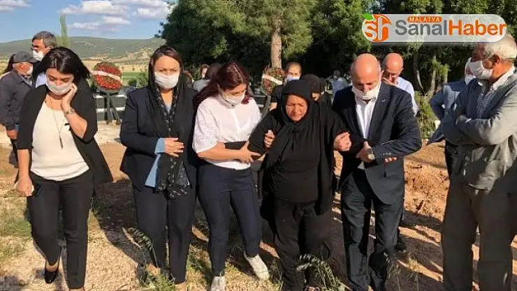 Zeynep'in acılı annesi: 'Kızımın kalemleri, kitapları kaldı'