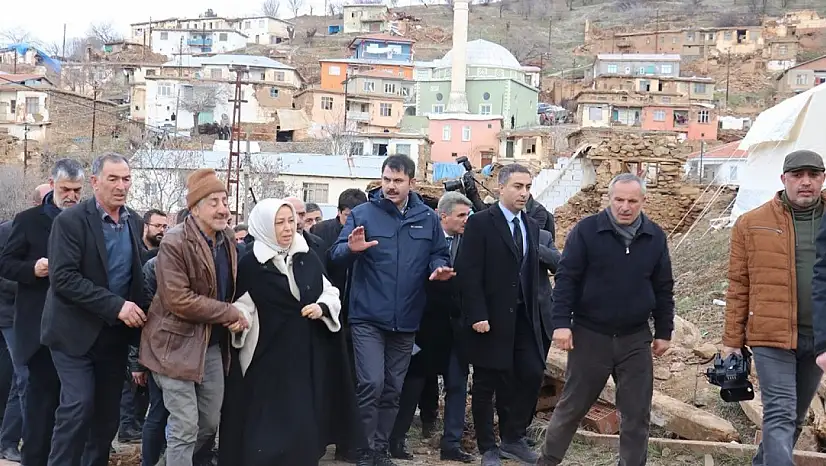 Deprem bölgesi Malatya'da Bakan Kurum memnuniyeti