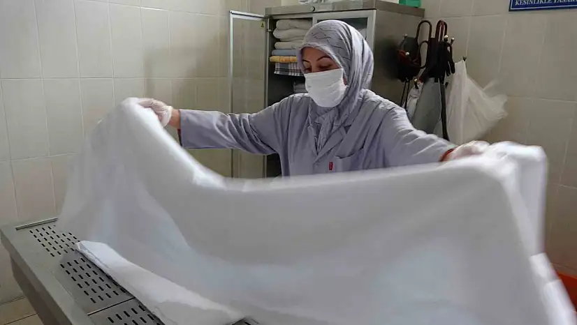 Babamın cenazesini yıkamak beni zorladı