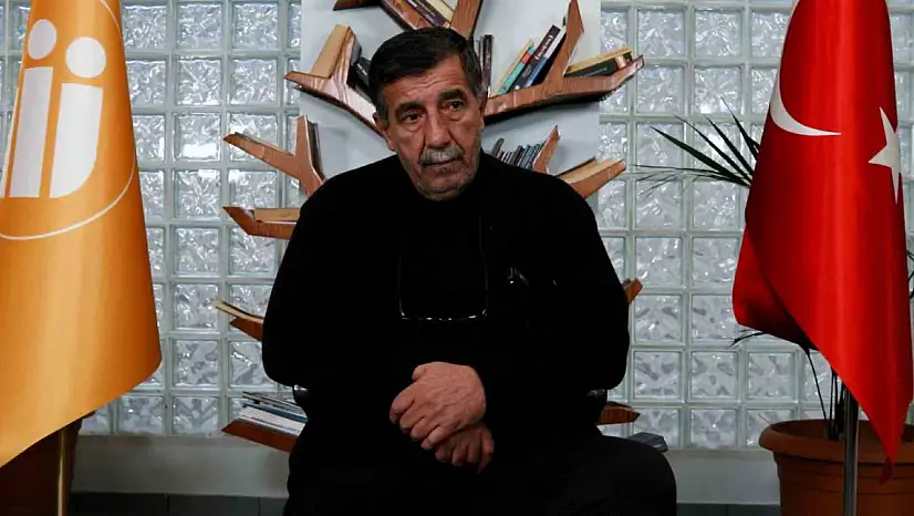 Depremde Kaçmadılar Hastaya Siper Oldular