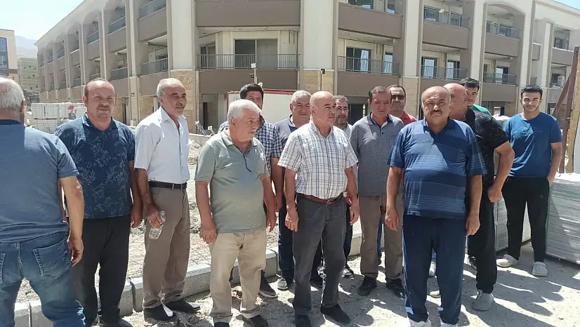 Şire Pazarı esnafı yeni binalardan şikâyetçi