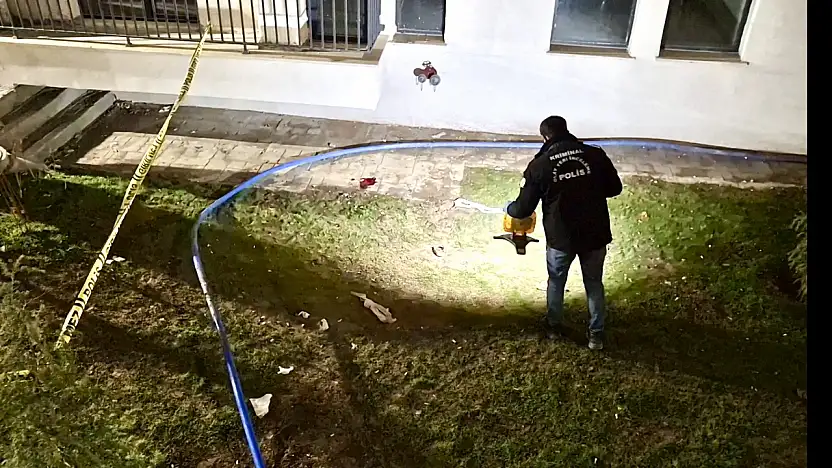 Balkondan Düşen Genç Kız Ağır Yaralandı