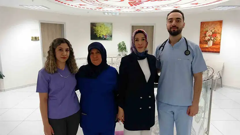Hemşire anneler, doktor olan çocuklarıyla aynı hastanede görev yapıyor