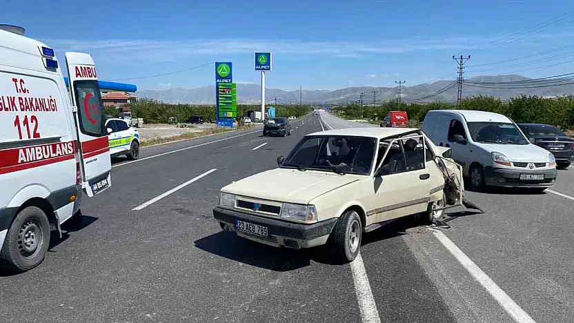Malatya'da iki otomobil çarpıştı: 4 yaralı