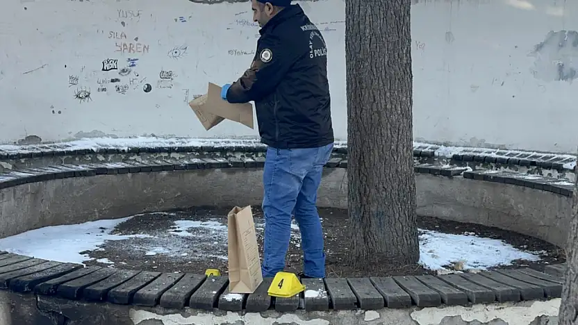Malatya'da Kaçak Alkolden Zehirlenen İki Genç Hastaneye Kaldırıldı