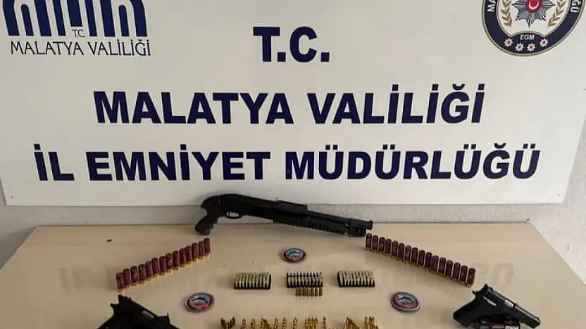Malatya'da ruhsatsız silah operasyonu: 2 gözaltı
