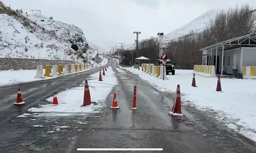 Darende–Gürün Karayolu Tipi Nedeniyle Çift Yönlü Olarak Trafiğe Kapatıldı