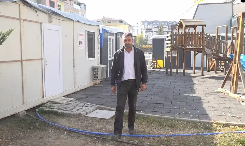 Depremzede Baba Üç Yıldır Çocuğunun Tedavisi İçin Mücadele Veriyor