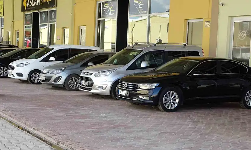 Araç almak isteyenler için şimdi tam zamanı