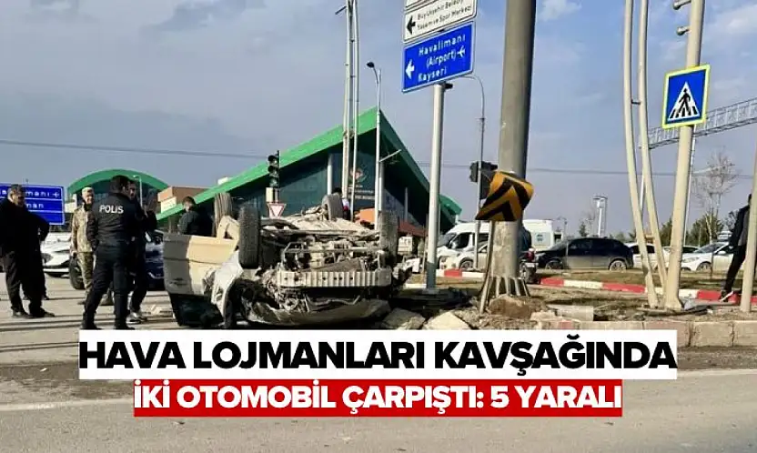 Hava Lojmanları Kavşağında İki Otomobil Çarpıştı: 5 Yaralı