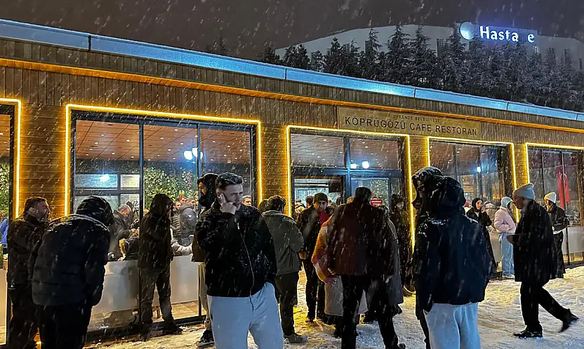 Mahsur kalan 700 kişi okul yurtlarına yerleştirildi