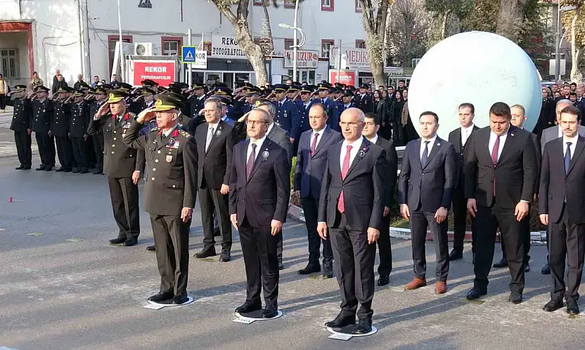 Malatya'da 10 Kasım Atatürk'ü anma töreni düzenlendi