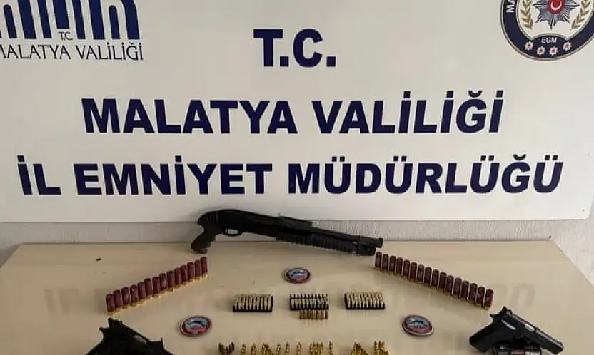 Malatya'da ruhsatsız silah operasyonu: 2 gözaltı