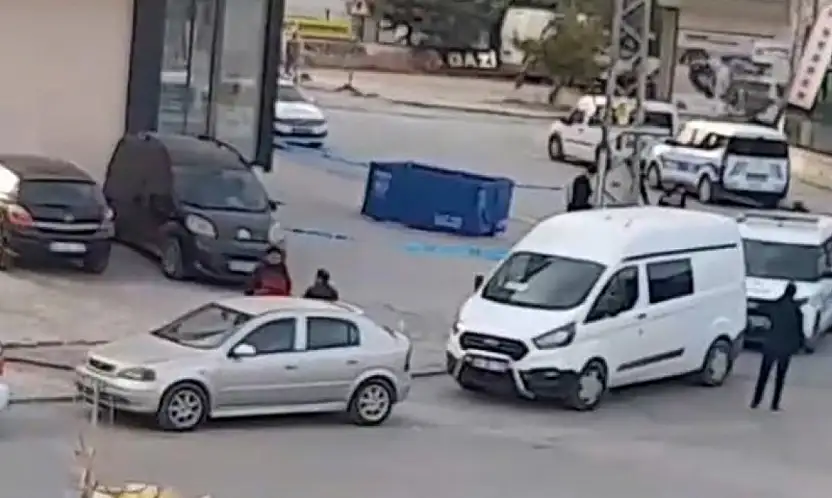 Misafirliğe geldiği evde balkondan düşen İnfaz Koruma Memuru hayatını kaybetti